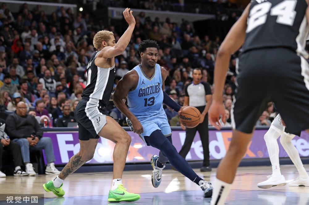 中脱颖而出 中脱颖而出