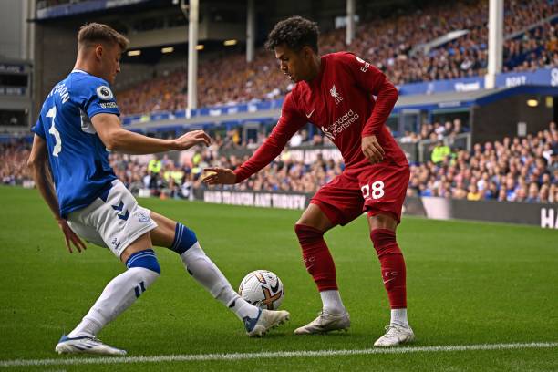 对方防守球 对方防守球