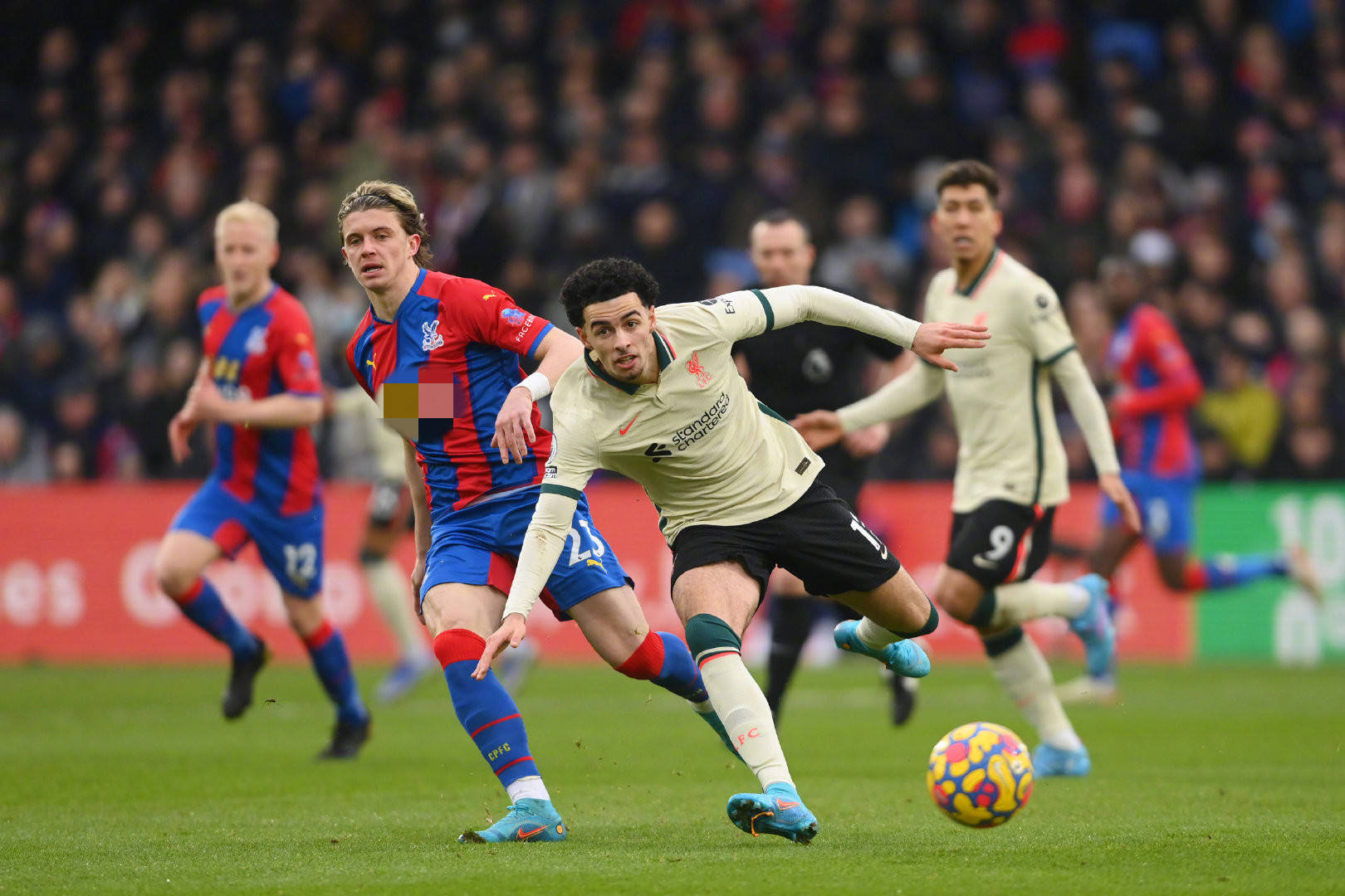 亚冠精英联赛西亚区已有5队晋级淘汰赛，东亚区.